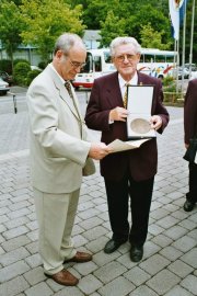 Gratulation durch Bürgermeister Willy Kefferpütz